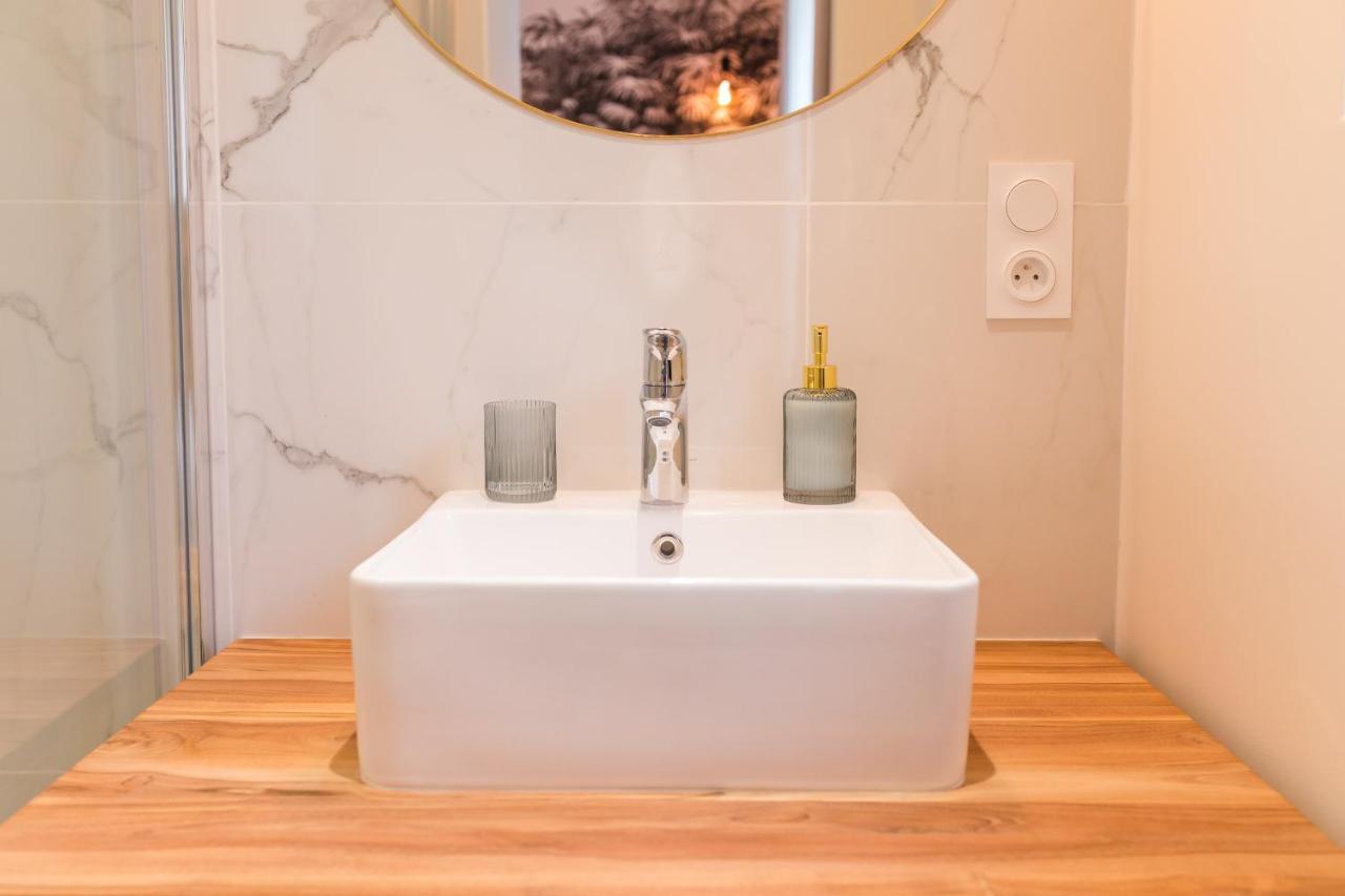 Appartement La Madeleine โลริอ็อง ภายนอก รูปภาพ